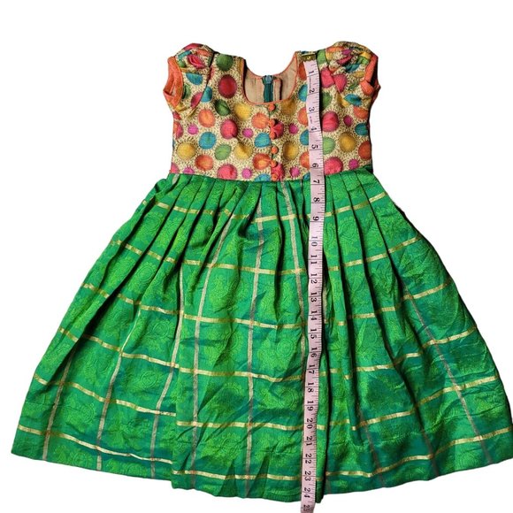 handmade green polka dot dress size around 18-24 months but see measurements - Picture 4 of 8